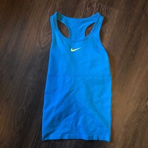 Nike Dri-Fit size M